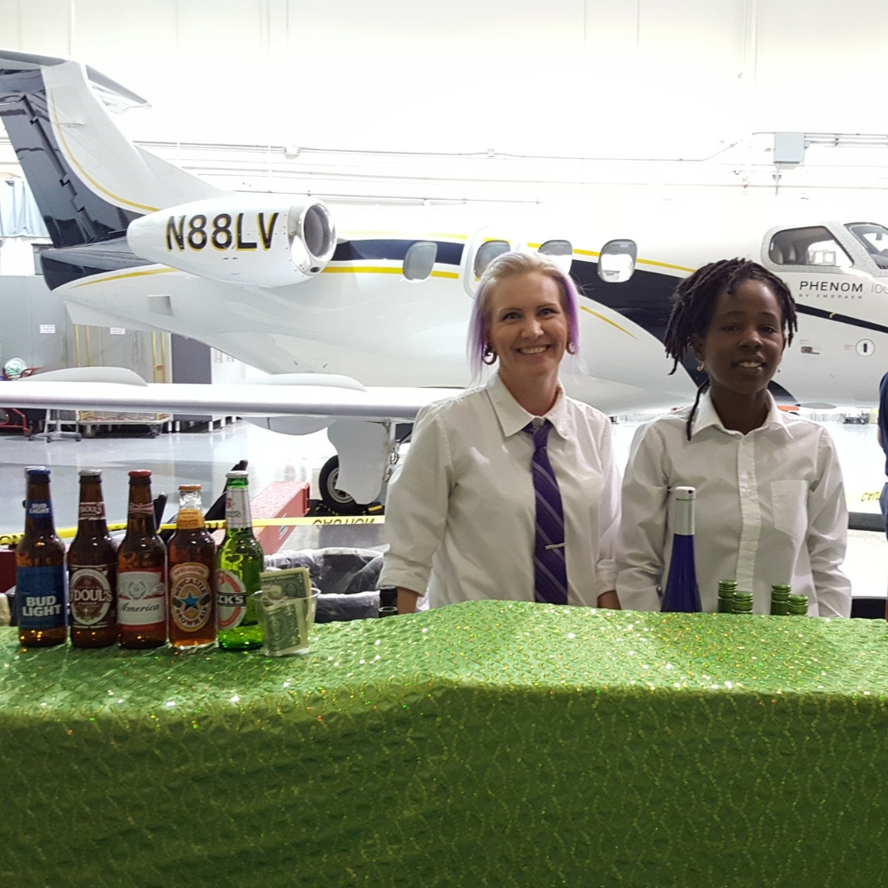affordable_corporate_event_catering_staffs